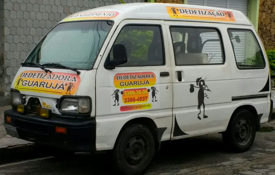 Foto de serviço de dedetização e desentupimento no Guarujá